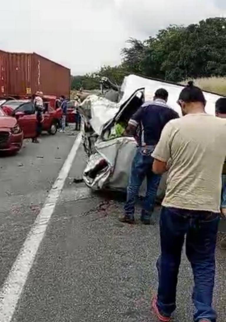 Accidentes en la Siglo XXI, por saturación y ausencia de autoridad:  transportistas - El Sol de Morelia | Noticias Locales, Policiacas, sobre  México, Michoacán y el Mundo